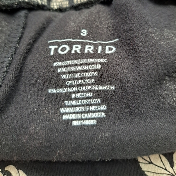 Torrid Floral Leggings  Size 3 - Picture 4 of 4
